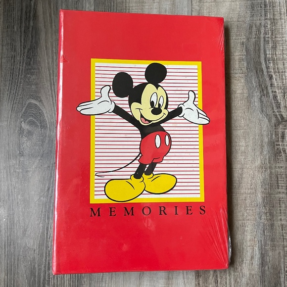 Vintage Mickey Disney Memories Picture Binder 3 Ring Folder Mickey Mouse Red NEW - Picture 1 of 6